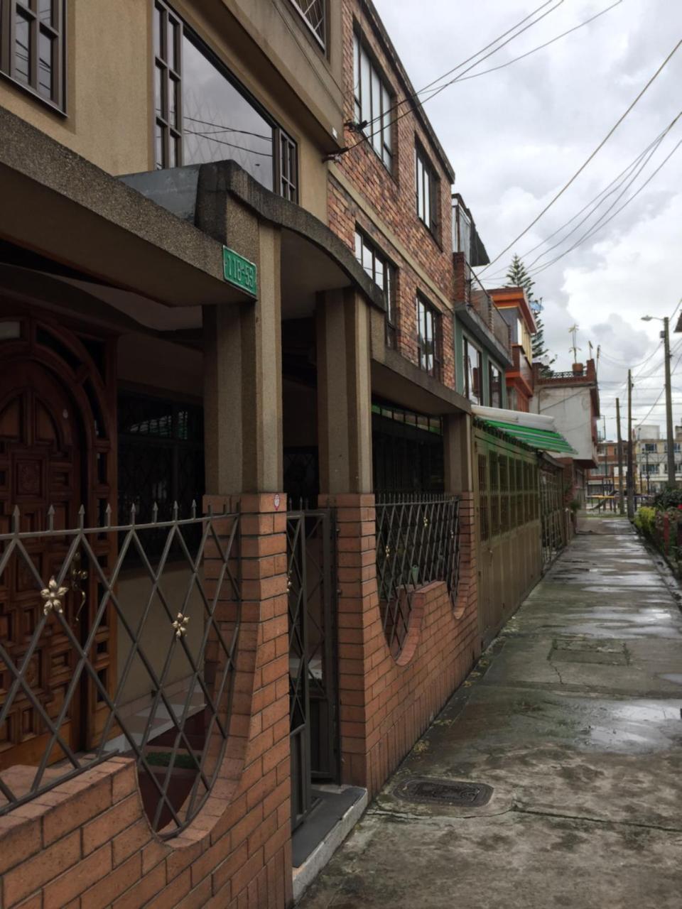 Casa Familiar Apartment Bogota Bagian luar foto
